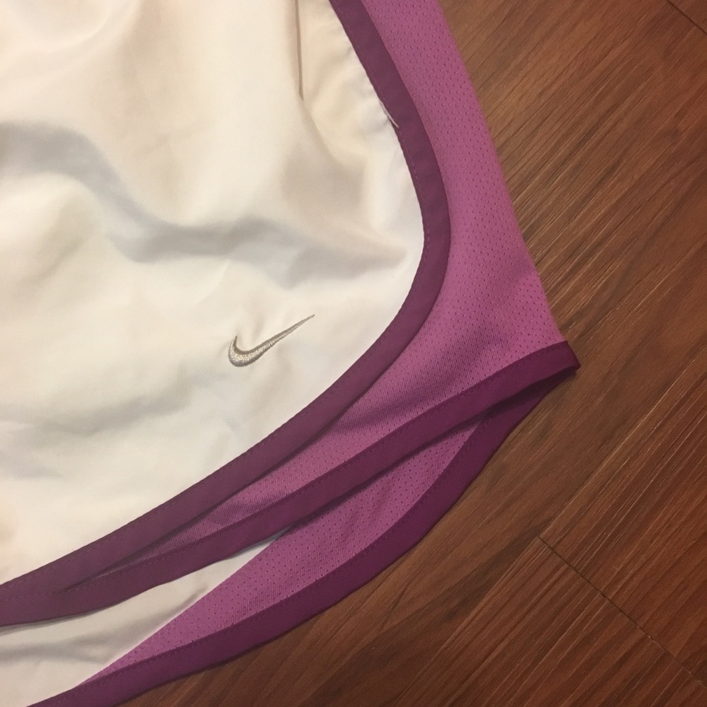 SOLD 💕 White nike dri-fit running shorts - Picture 2 of 3